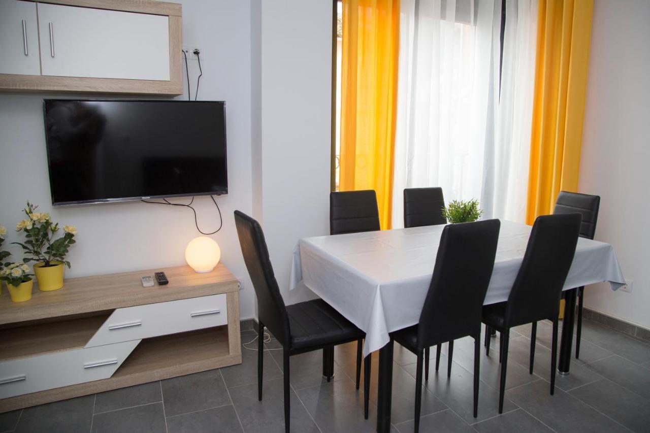 Apartamentos La Plazuela Баньос-де-Монтемайор Экстерьер фото