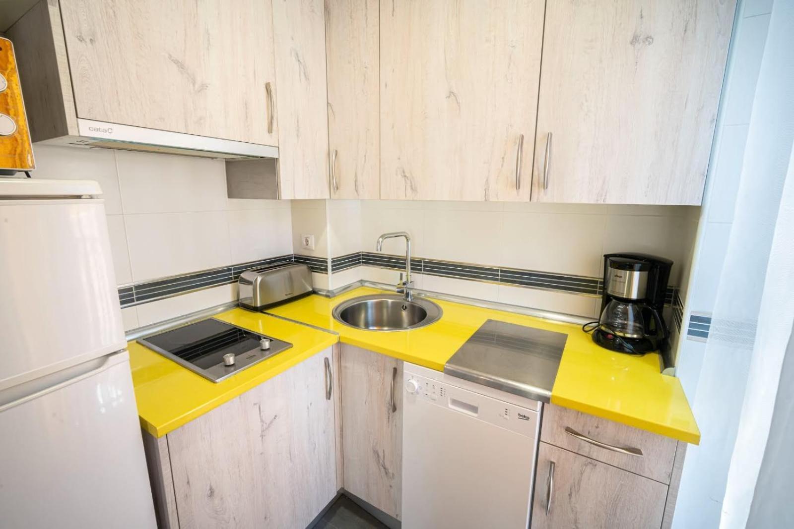 Apartamentos La Plazuela Баньос-де-Монтемайор Экстерьер фото
